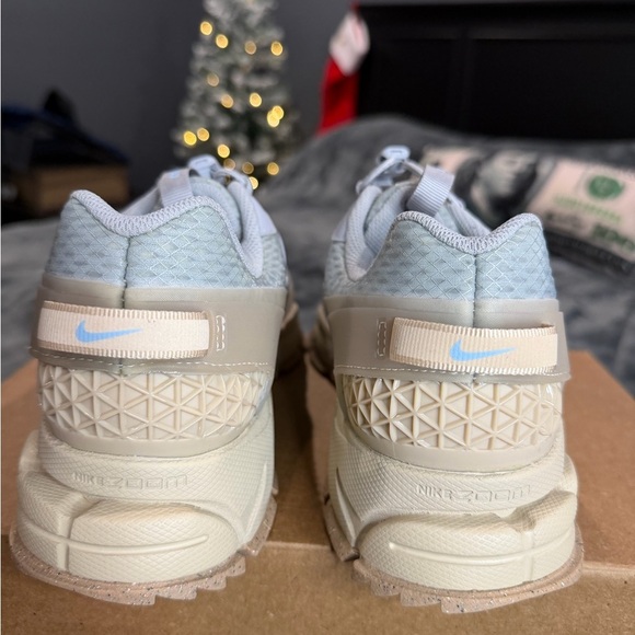 9M *SAMPLE* Nike Vomero Roam Photon Dust Brand New